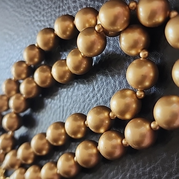 VTG Carolee Gold Faux Pearl Necklace - Picture 1 of 11